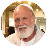 משה סגרון - יו"ר העמותה - 053-4202617 - מקים הארגון לזכר בנו שנהרג בתאונת דרכים מפיץ ומגיע לבתי הספר ותלמודי התורה  רותם את מנהלים והמורים להשתתף ולהעמיק את ידע התלמידים בהלכות שבת מנהל  מפעל לריהוט בתי כנסת בישוב יבניאל